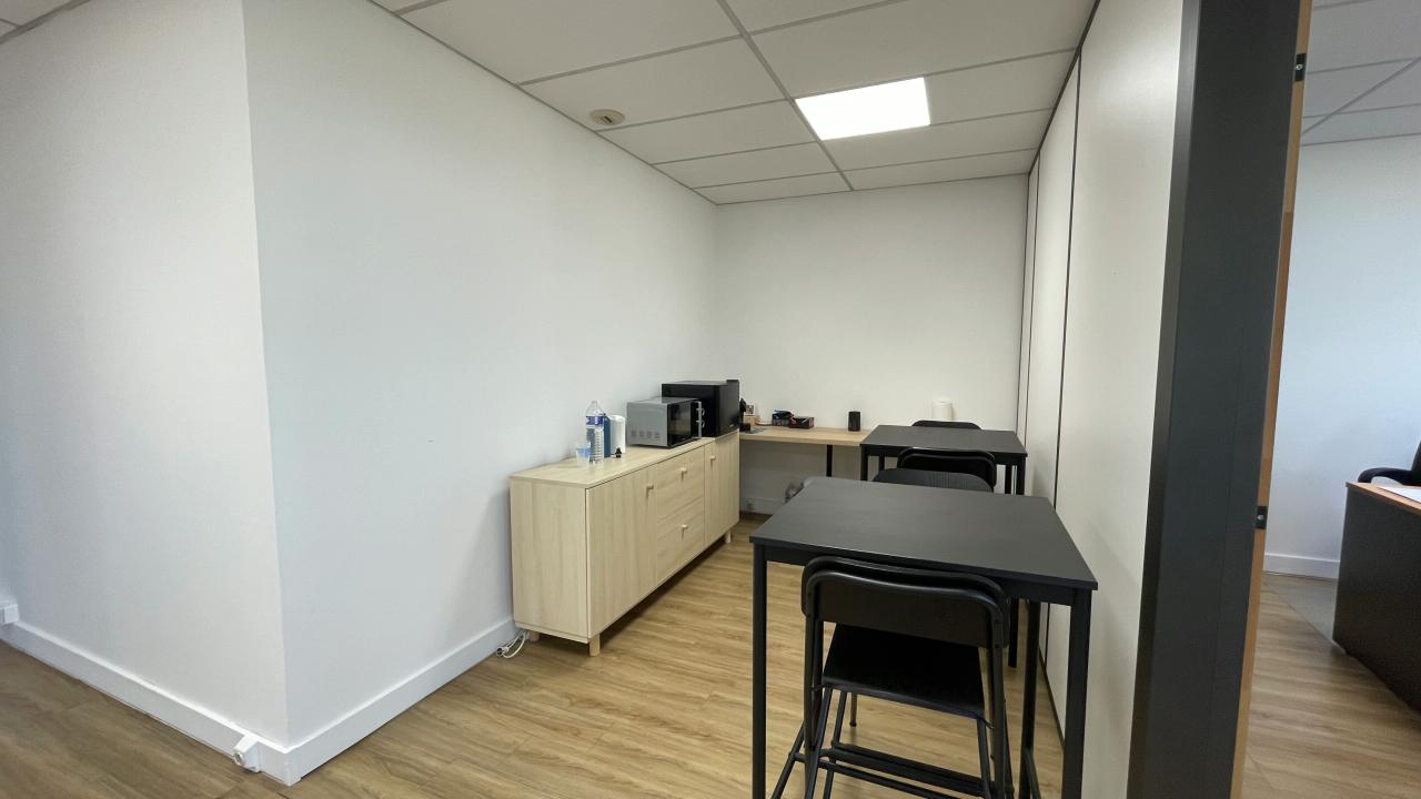 Bureau Aix-en-Provence 39m² Location bureau Aix-en-Provence Bouches-du-Rhône OLBUR2529905 4